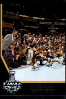 Pittsburgh Penguins Team Photo 1/2 2017/18 Panini NHL sticker foil #504